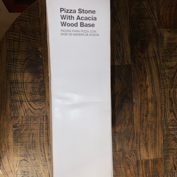 The Cellar Pizza Stone With Acacia Wood Base - Picture 4 of 10
